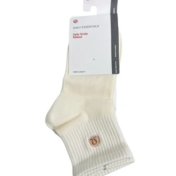 NWT 3 Pair Lululemon athletica Off White Casual Socks Size M - Picture 2 of 3